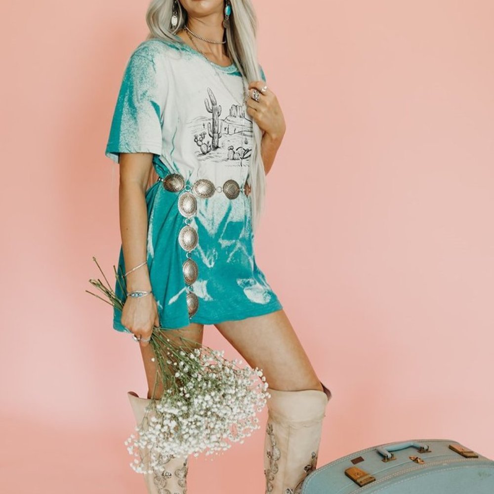 BLEACHED PUNCHY Dye Graphic Tee - Picture 6 of 14